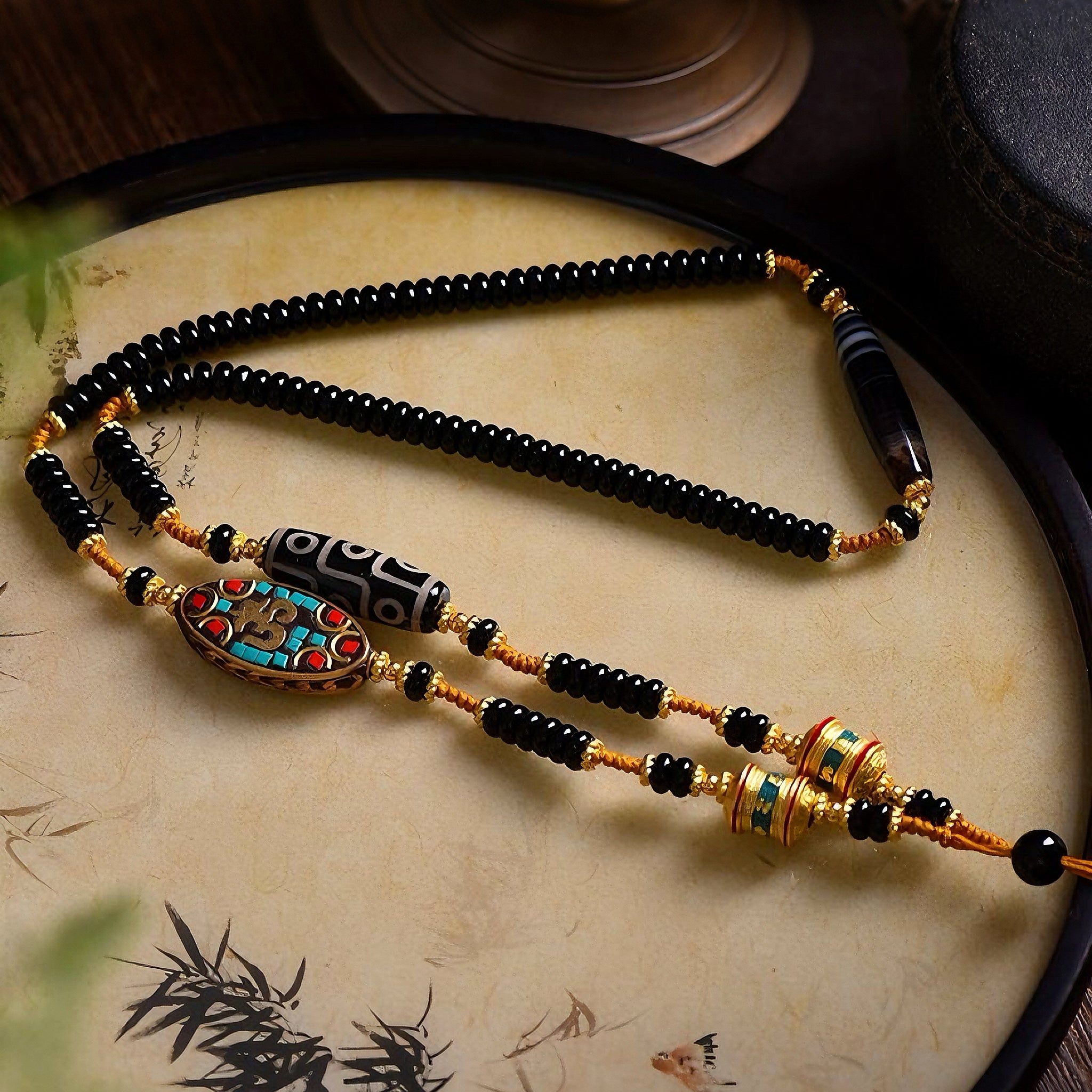 Agate & Dzi Bead Tibetan Necklace – Versatile Pendant Hanging Rope